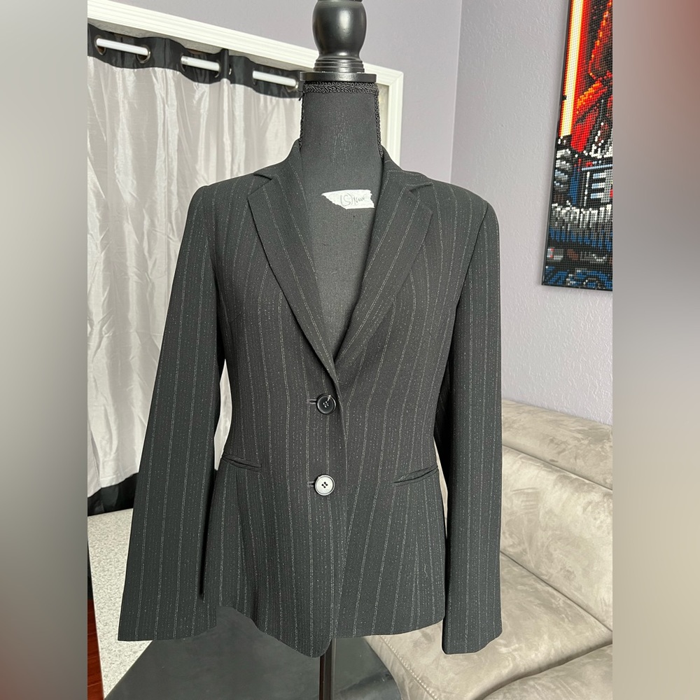 Blazer - Picture 10 of 10